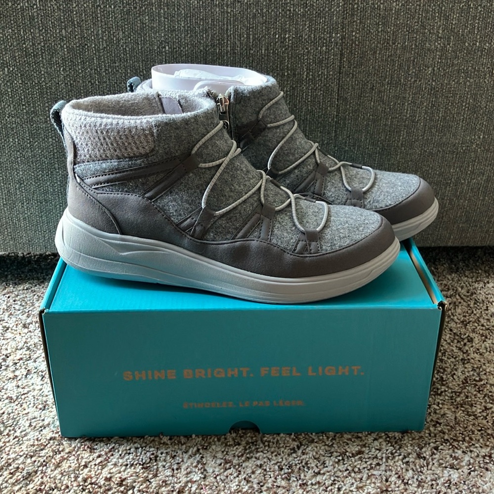 Bzees Womens Tahoe Boots